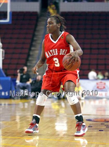 Thumbnail 2 in Carondelet vs. Mater Dei (CIF State D2 Final) photogallery.