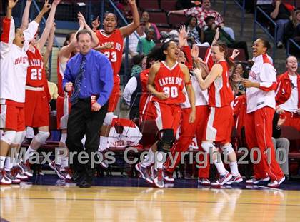 Thumbnail 2 in Carondelet vs. Mater Dei (CIF State D2 Final) photogallery.