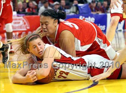 Thumbnail 3 in Carondelet vs. Mater Dei (CIF State D2 Final) photogallery.