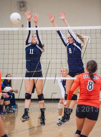 Thumbnail 3 in Lakewood @ Pine Creek (CHSAA 5A Regionals - Region 12) photogallery.