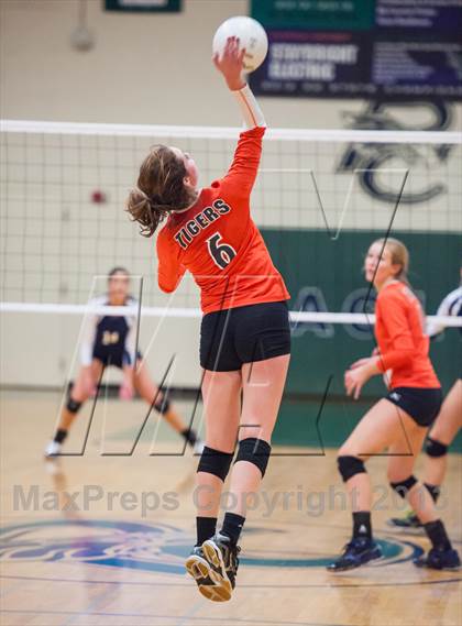 Thumbnail 1 in Lakewood @ Pine Creek (CHSAA 5A Regionals - Region 12) photogallery.