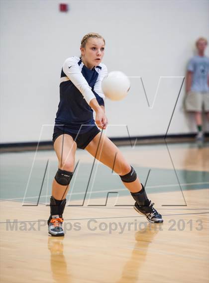 Thumbnail 3 in Lakewood @ Pine Creek (CHSAA 5A Regionals - Region 12) photogallery.