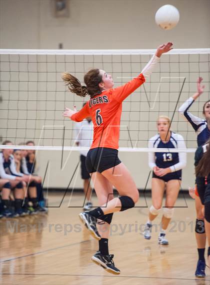 Thumbnail 3 in Lakewood @ Pine Creek (CHSAA 5A Regionals - Region 12) photogallery.
