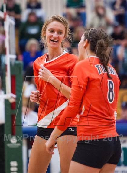 Thumbnail 3 in Lakewood @ Pine Creek (CHSAA 5A Regionals - Region 12) photogallery.