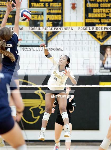 Thumbnail 3 in Keller vs Fossil Ridge photogallery.