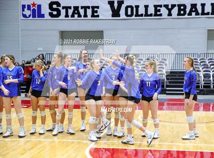 Thumbnail 2 in Lorena vs. Gunter (UIL Volleyball 3A Semifinals) photogallery.