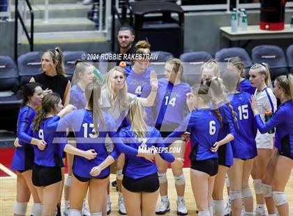 Thumbnail 2 in Lorena vs. Gunter (UIL Volleyball 3A Semifinals) photogallery.