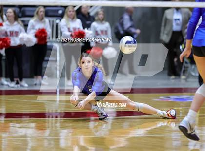 Thumbnail 1 in Lorena vs. Gunter (UIL Volleyball 3A Semifinals) photogallery.