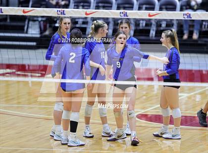 Thumbnail 2 in Lorena vs. Gunter (UIL Volleyball 3A Semifinals) photogallery.