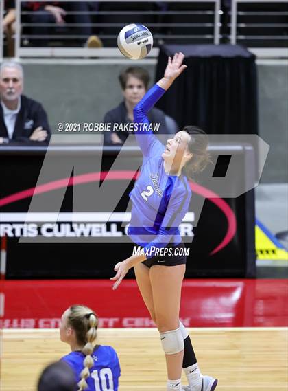 Thumbnail 2 in Lorena vs. Gunter (UIL Volleyball 3A Semifinals) photogallery.