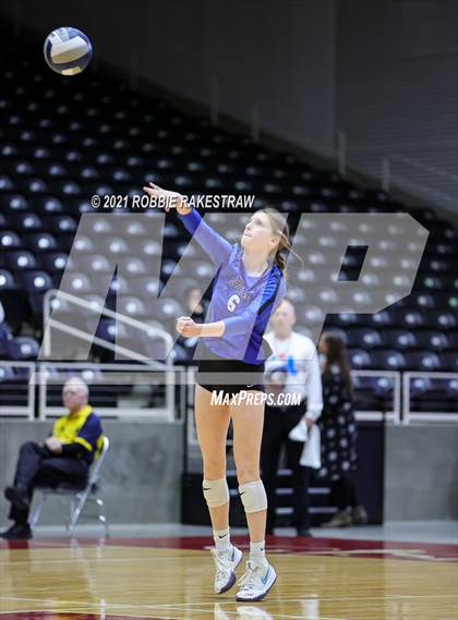 Thumbnail 2 in Lorena vs. Gunter (UIL Volleyball 3A Semifinals) photogallery.