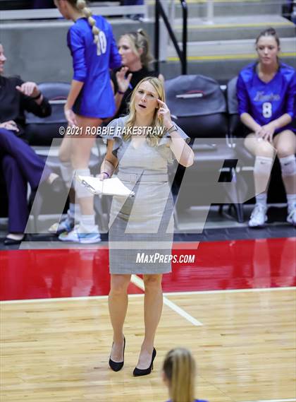 Thumbnail 2 in Lorena vs. Gunter (UIL Volleyball 3A Semifinals) photogallery.