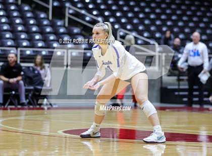 Thumbnail 3 in Lorena vs. Gunter (UIL Volleyball 3A Semifinals) photogallery.