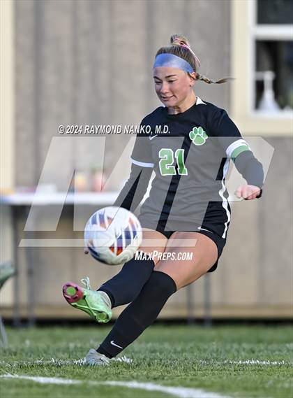 Thumbnail 2 in Oak Hill @ Yorktown (IHSAA 2A Region 12 Semifinal)  photogallery.
