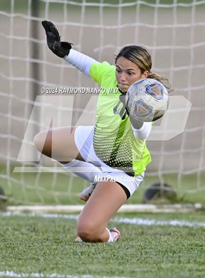 Thumbnail 2 in Oak Hill @ Yorktown (IHSAA 2A Region 12 Semifinal)  photogallery.