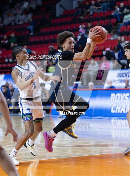 Thumbnail 2 in Newburgh vs Shaker (NYSPHSAA Class AAA Semifinal) photogallery.