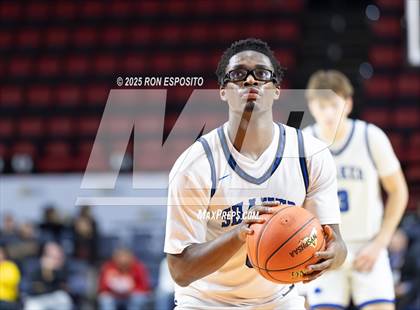 Thumbnail 3 in Newburgh vs Shaker (NYSPHSAA Class AAA Semifinal) photogallery.