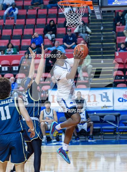 Thumbnail 2 in Newburgh vs Shaker (NYSPHSAA Class AAA Semifinal) photogallery.