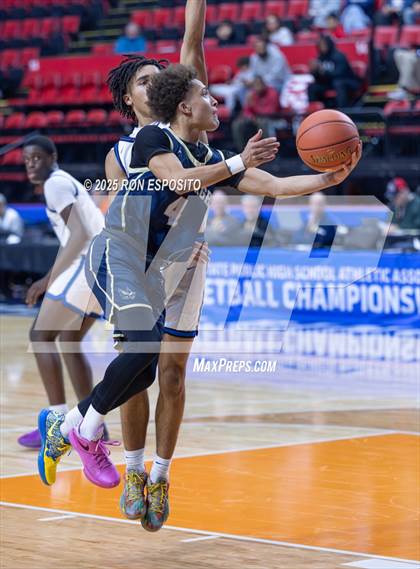 Thumbnail 2 in Newburgh vs Shaker (NYSPHSAA Class AAA Semifinal) photogallery.