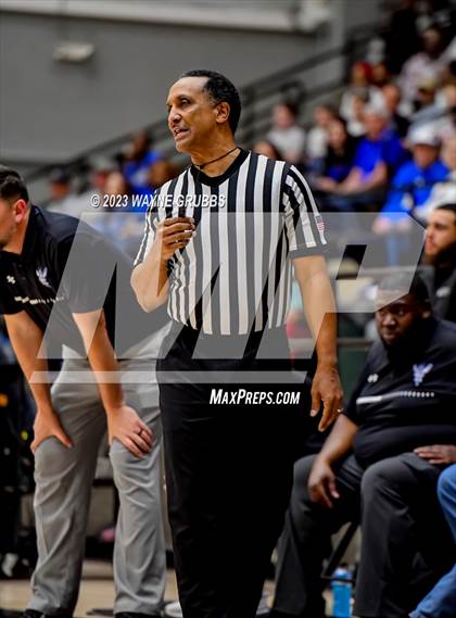 Thumbnail 3 in Jefferson vs. Hooks (UIL 3A Region Quarterfinal Playoff) photogallery.