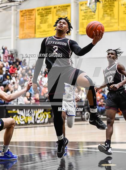 Thumbnail 1 in Jefferson vs. Hooks (UIL 3A Region Quarterfinal Playoff) photogallery.