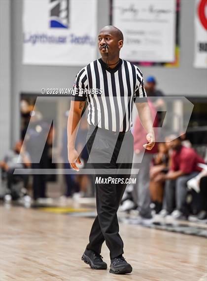 Thumbnail 3 in Jefferson vs. Hooks (UIL 3A Region Quarterfinal Playoff) photogallery.