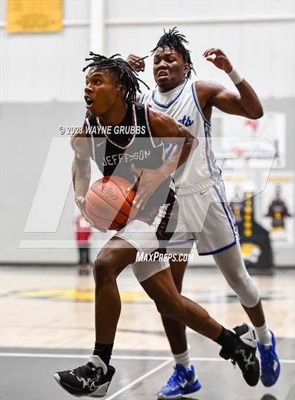 Thumbnail 3 in Jefferson vs. Hooks (UIL 3A Region Quarterfinal Playoff) photogallery.