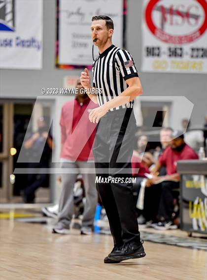 Thumbnail 1 in Jefferson vs. Hooks (UIL 3A Region Quarterfinal Playoff) photogallery.