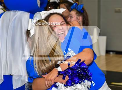 Thumbnail 3 in Jefferson vs. Hooks (UIL 3A Region Quarterfinal Playoff) photogallery.