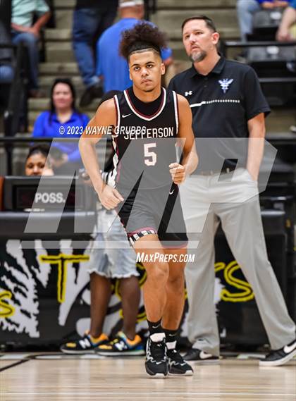 Thumbnail 3 in Jefferson vs. Hooks (UIL 3A Region Quarterfinal Playoff) photogallery.