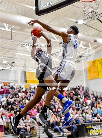 Thumbnail 3 in Jefferson vs. Hooks (UIL 3A Region Quarterfinal Playoff) photogallery.