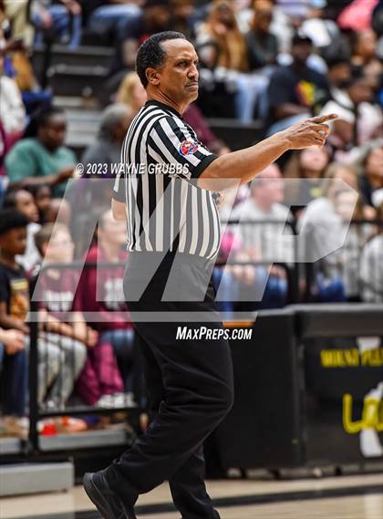 Thumbnail 1 in Jefferson vs. Hooks (UIL 3A Region Quarterfinal Playoff) photogallery.
