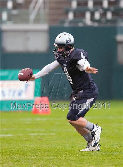 Thumbnail 3 in Madison vs. Escalon (CIF State D3 Final) photogallery.
