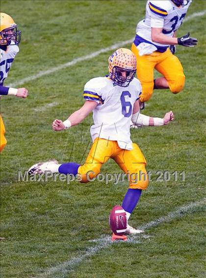 Thumbnail 2 in Madison vs. Escalon (CIF State D3 Final) photogallery.