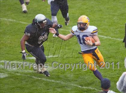 Thumbnail 2 in Madison vs. Escalon (CIF State D3 Final) photogallery.