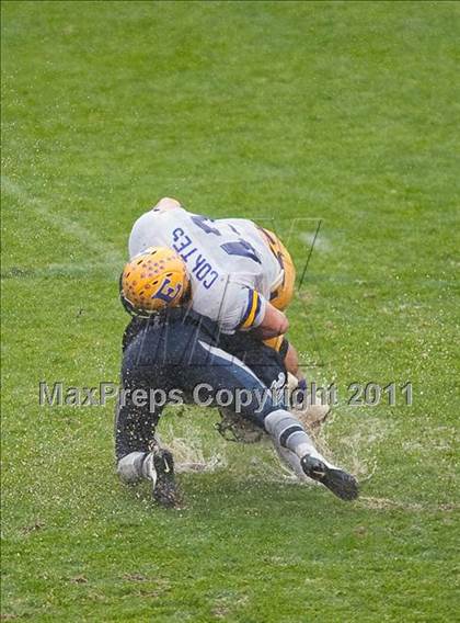 Thumbnail 1 in Madison vs. Escalon (CIF State D3 Final) photogallery.
