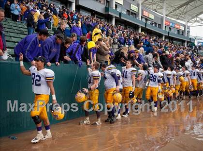 Thumbnail 3 in Madison vs. Escalon (CIF State D3 Final) photogallery.