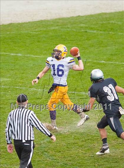 Thumbnail 1 in Madison vs. Escalon (CIF State D3 Final) photogallery.