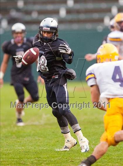 Thumbnail 2 in Madison vs. Escalon (CIF State D3 Final) photogallery.