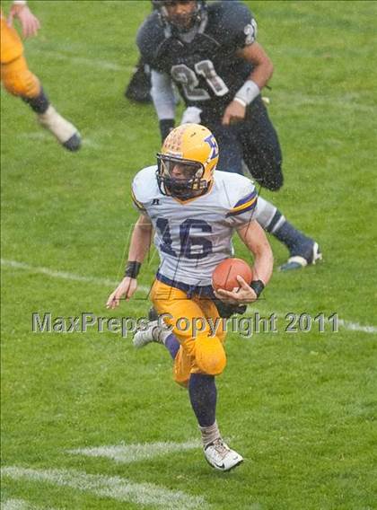 Thumbnail 1 in Madison vs. Escalon (CIF State D3 Final) photogallery.
