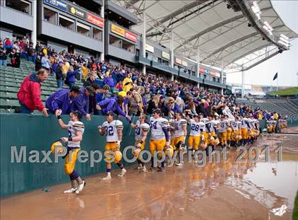 Thumbnail 2 in Madison vs. Escalon (CIF State D3 Final) photogallery.