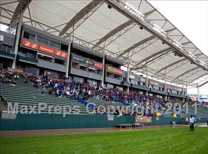 Thumbnail 1 in Madison vs. Escalon (CIF State D3 Final) photogallery.