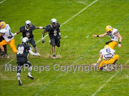 Thumbnail 1 in Madison vs. Escalon (CIF State D3 Final) photogallery.