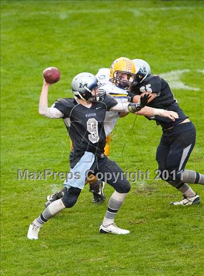 Thumbnail 2 in Madison vs. Escalon (CIF State D3 Final) photogallery.