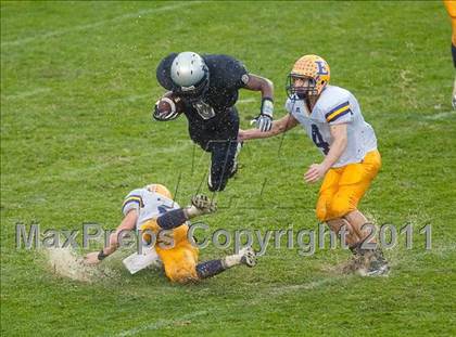 Thumbnail 3 in Madison vs. Escalon (CIF State D3 Final) photogallery.