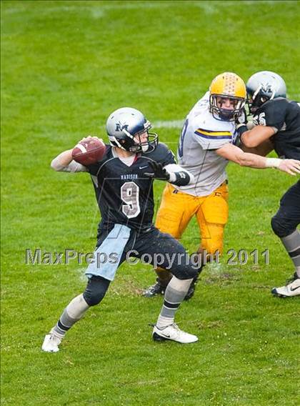 Thumbnail 1 in Madison vs. Escalon (CIF State D3 Final) photogallery.