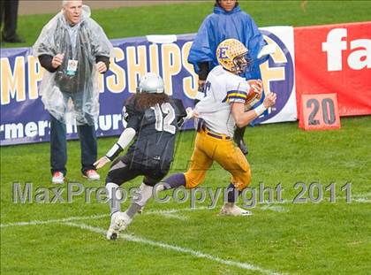 Thumbnail 2 in Madison vs. Escalon (CIF State D3 Final) photogallery.