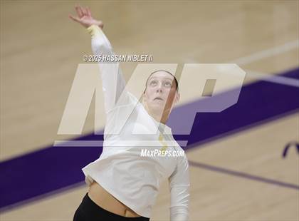 Thumbnail 2 in Calhoun vs. Walton photogallery.