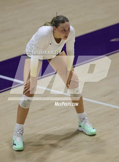 Thumbnail 1 in Calhoun vs. Walton photogallery.