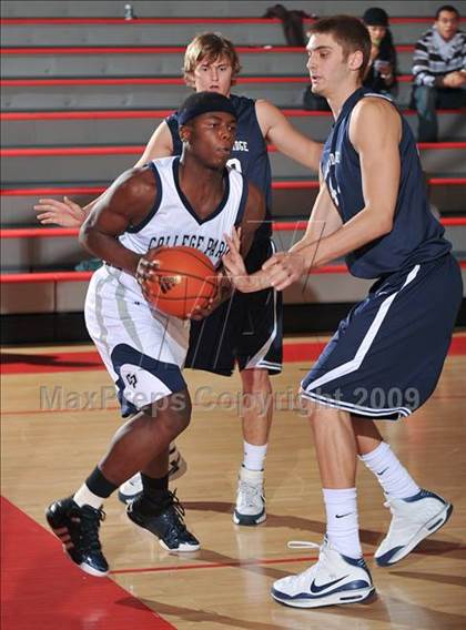 Thumbnail 2 in College Park vs. Ironwood Ridge (MaxPreps Holiday Classic) photogallery.